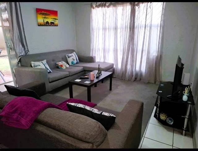 1 BEDROOM TOWNHOUSE FOR SALE IN BRACKENDOWNS